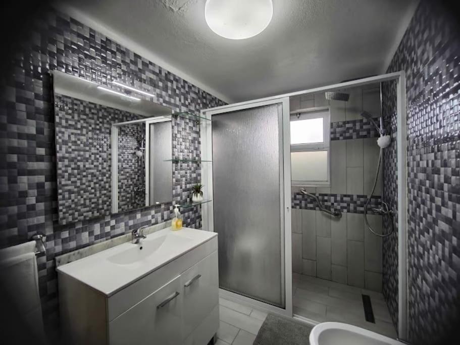 Casa Miradouro Azores * Povoacao (Sao Miguel)